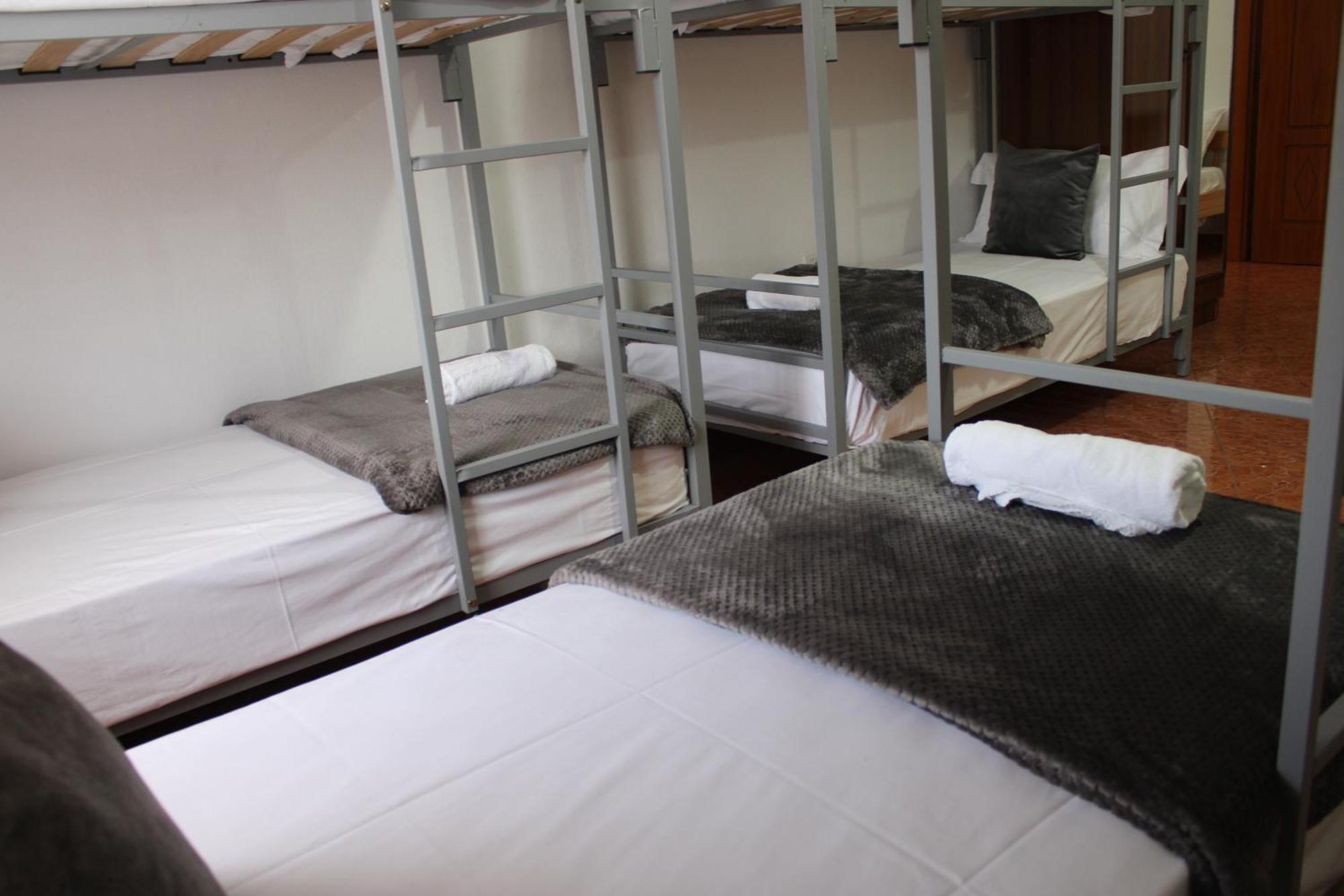 Crew Hostel Tirana Extérieur photo