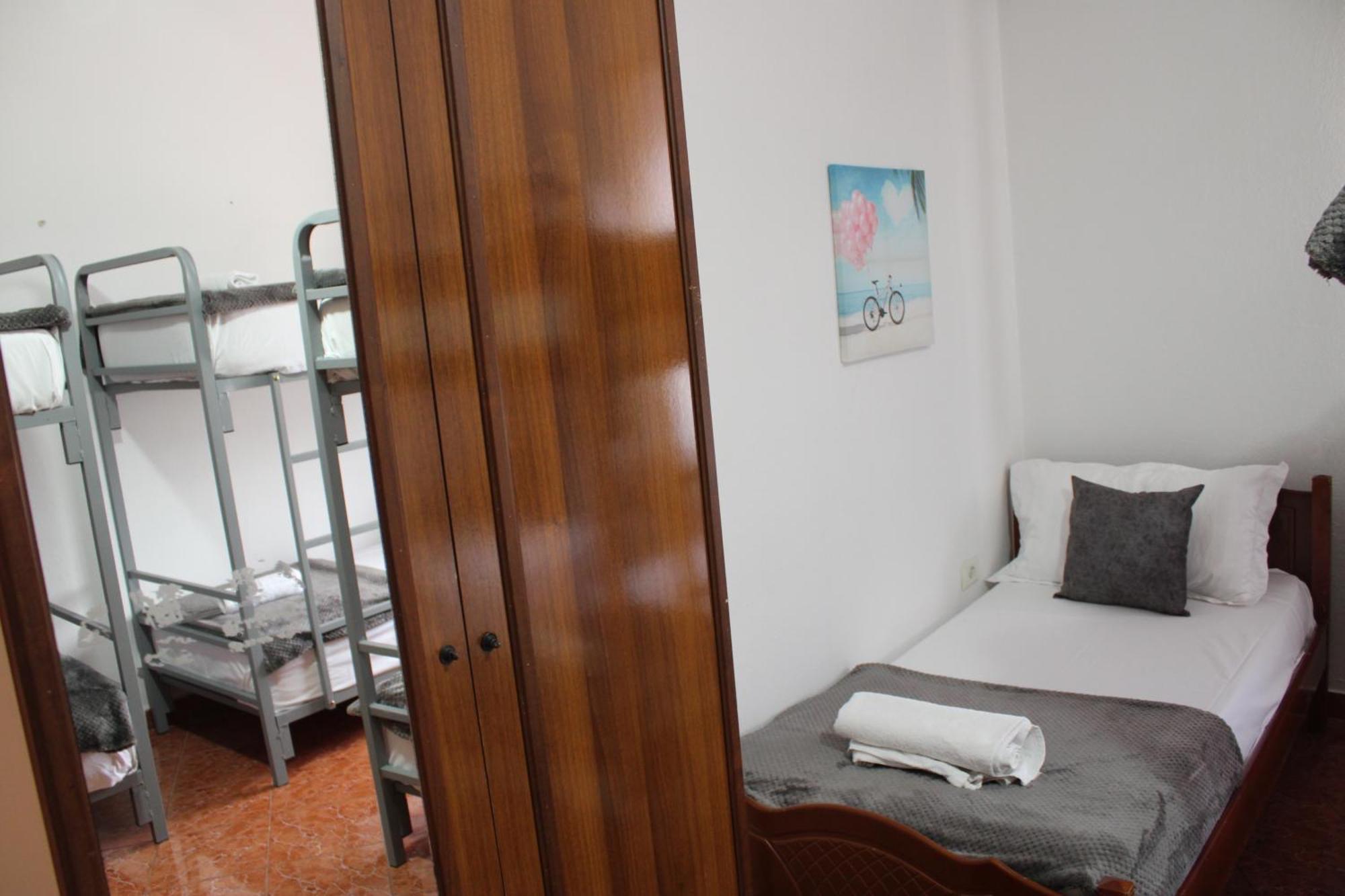 Crew Hostel Tirana Extérieur photo