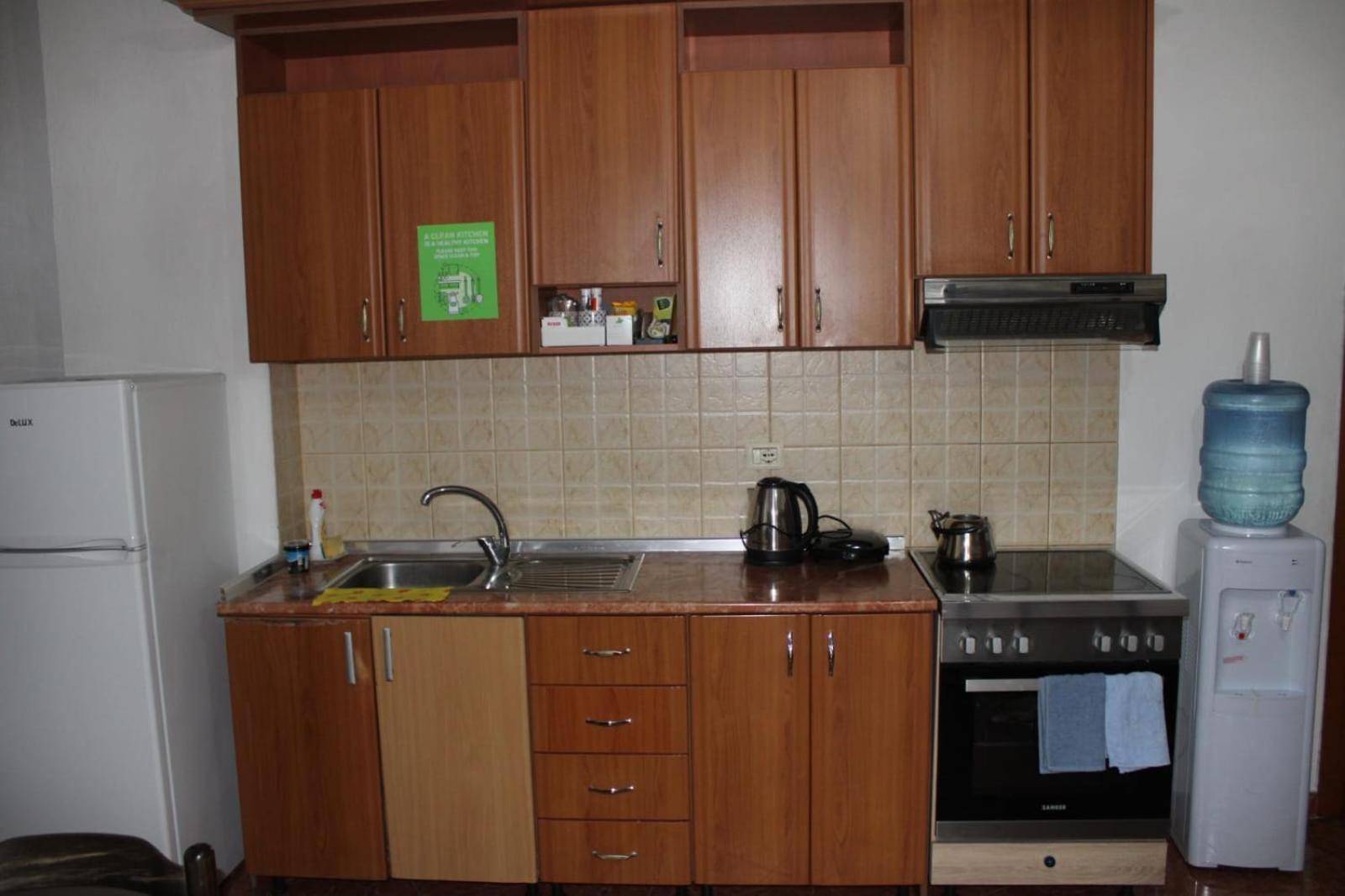 Crew Hostel Tirana Extérieur photo